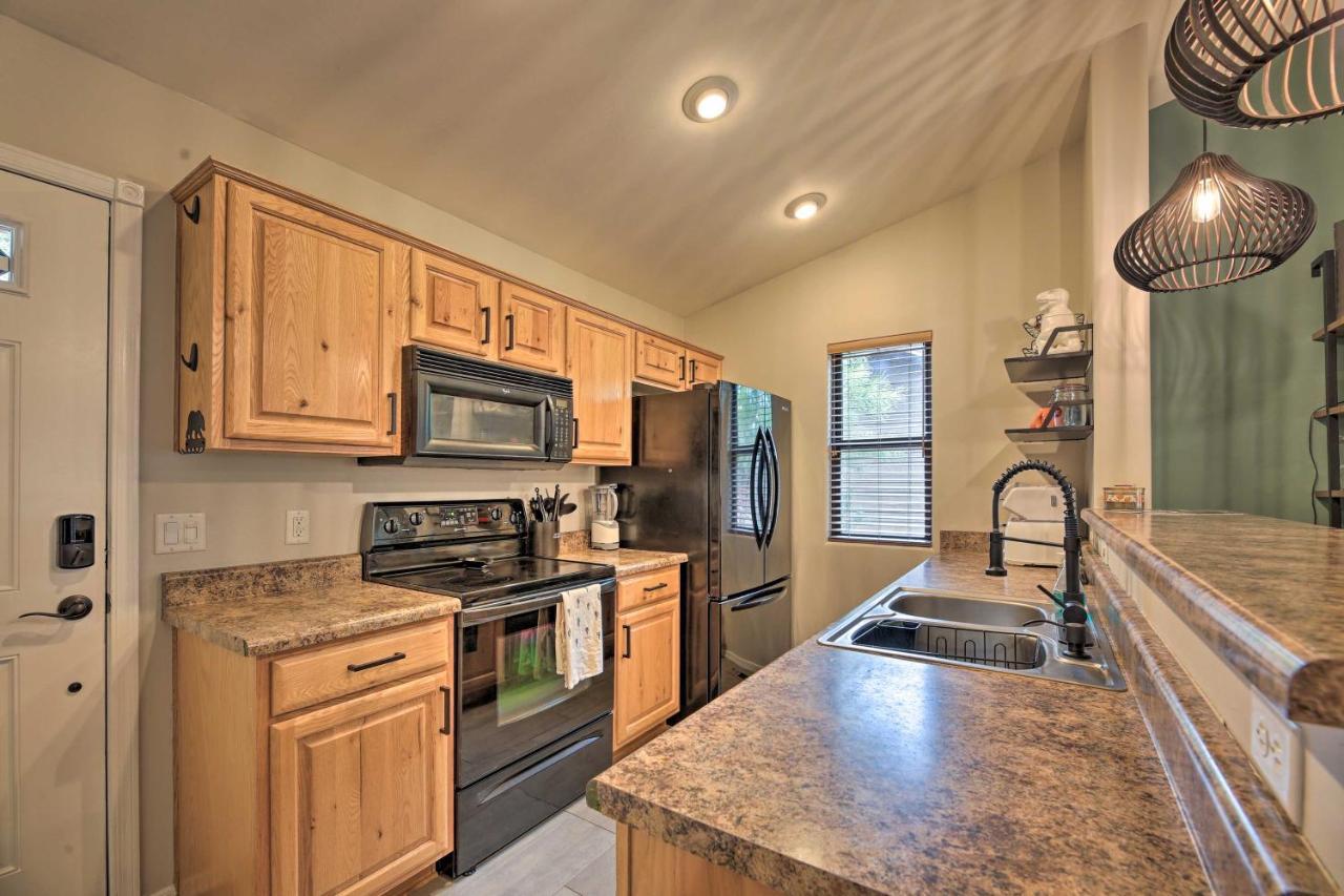 Pet-Friendly Show Low Cabin With Trail Access! エクステリア 写真